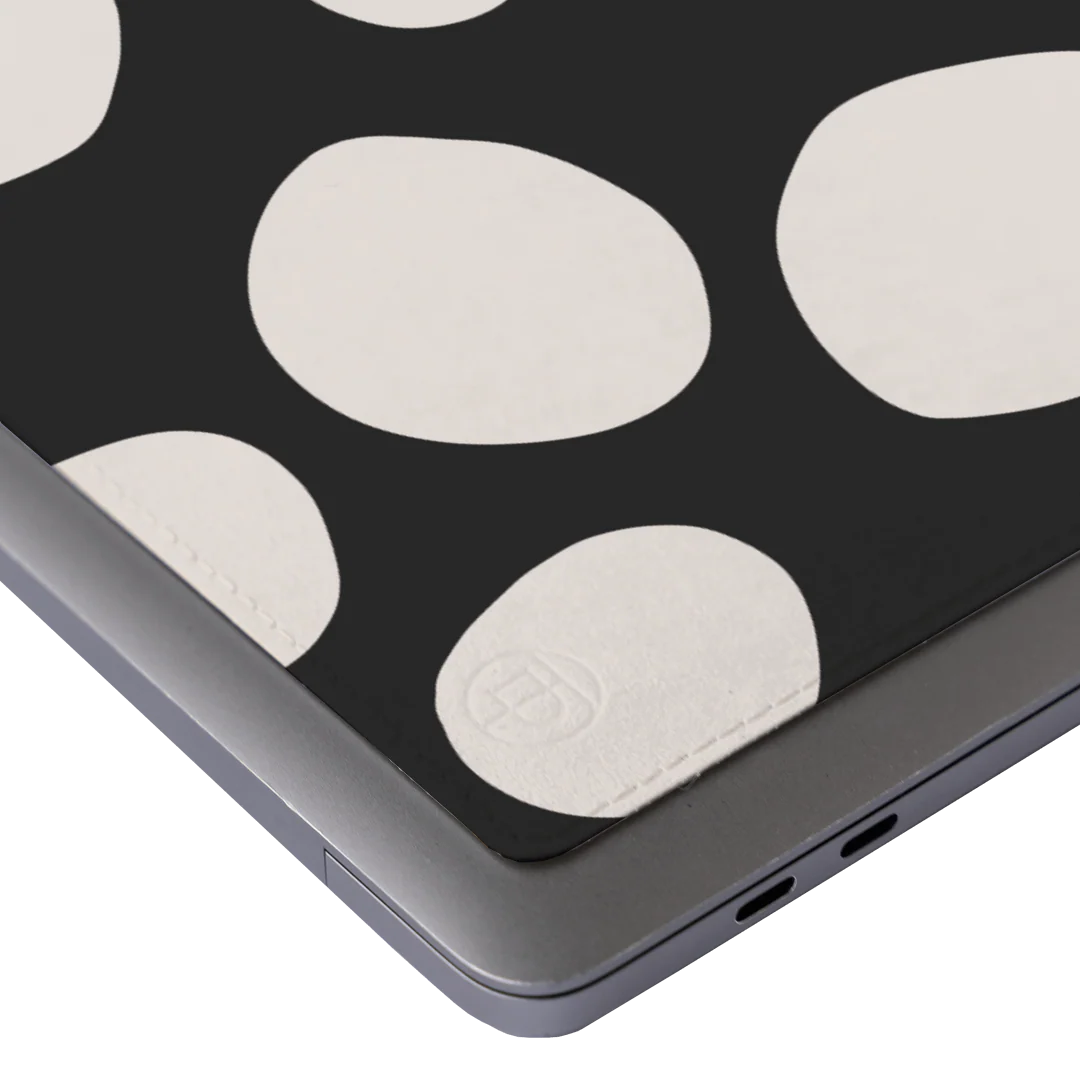 Pebbles Noir Laptop Skin - Image 4